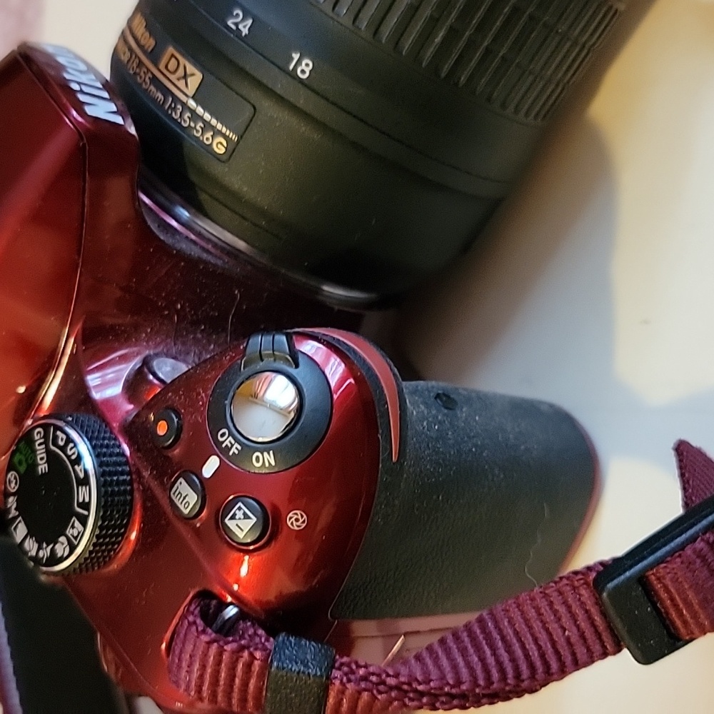 Nikon D3200 SLR Red - Picture 6 of 7
